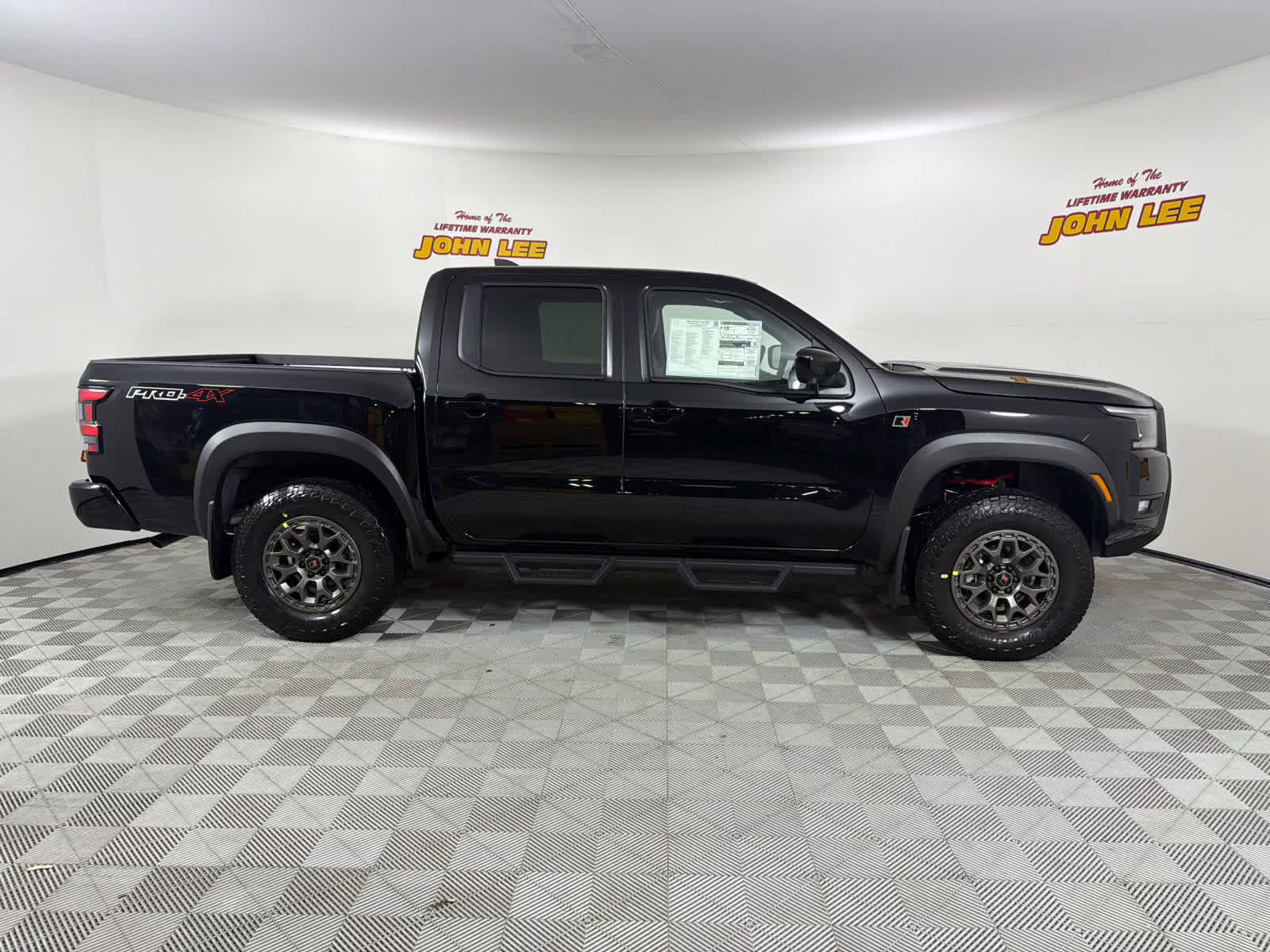 2026 Super Black Nissan Frontier PRO-4X w/R Package 4X4 Truck