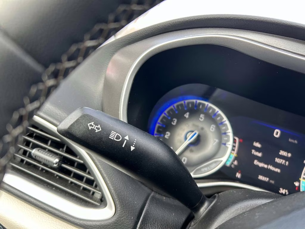 2024 Bright White Clearcoat Chrysler Pacifica Touring L FWD Van