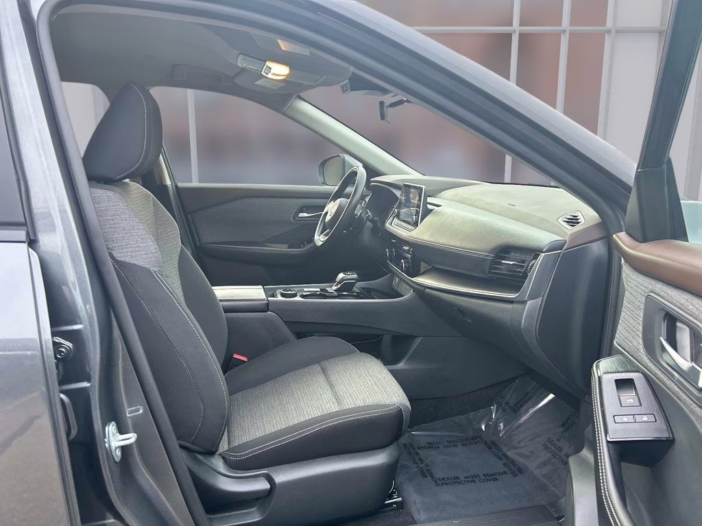 2022 Gun Metallic Nissan Rogue SV AWD SUV