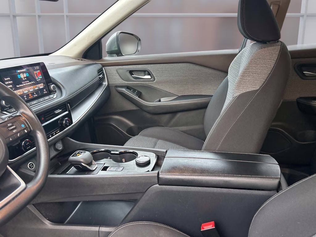 2022 Gun Metallic Nissan Rogue SV AWD SUV