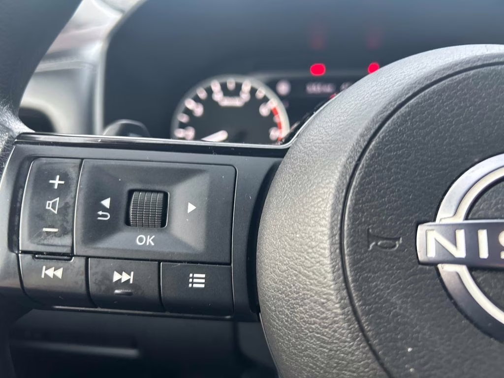 2022 Gun Metallic Nissan Rogue SV AWD SUV