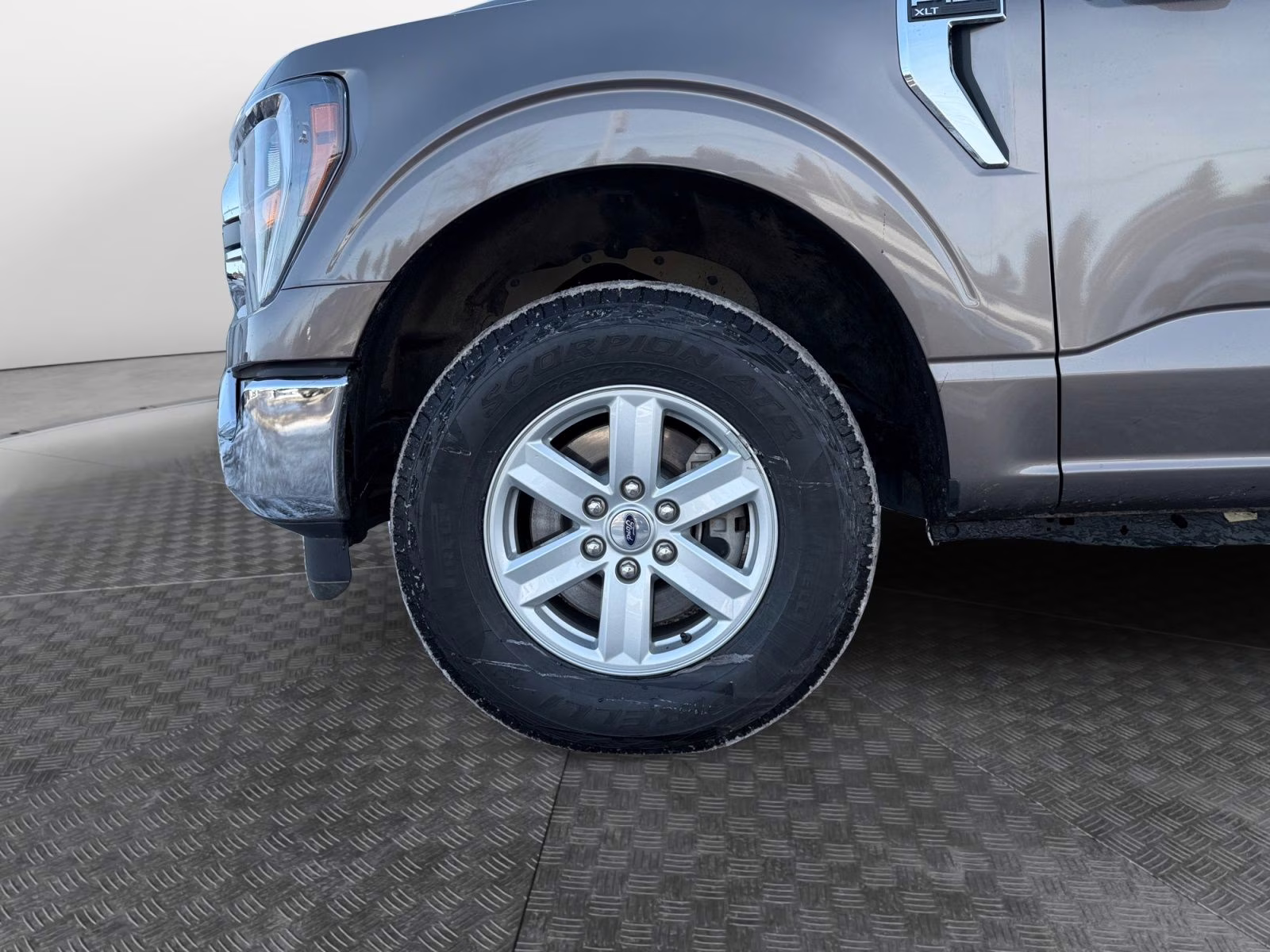 2023 Stone Gray Metallic Ford F-150 XLT 4X4 Truck