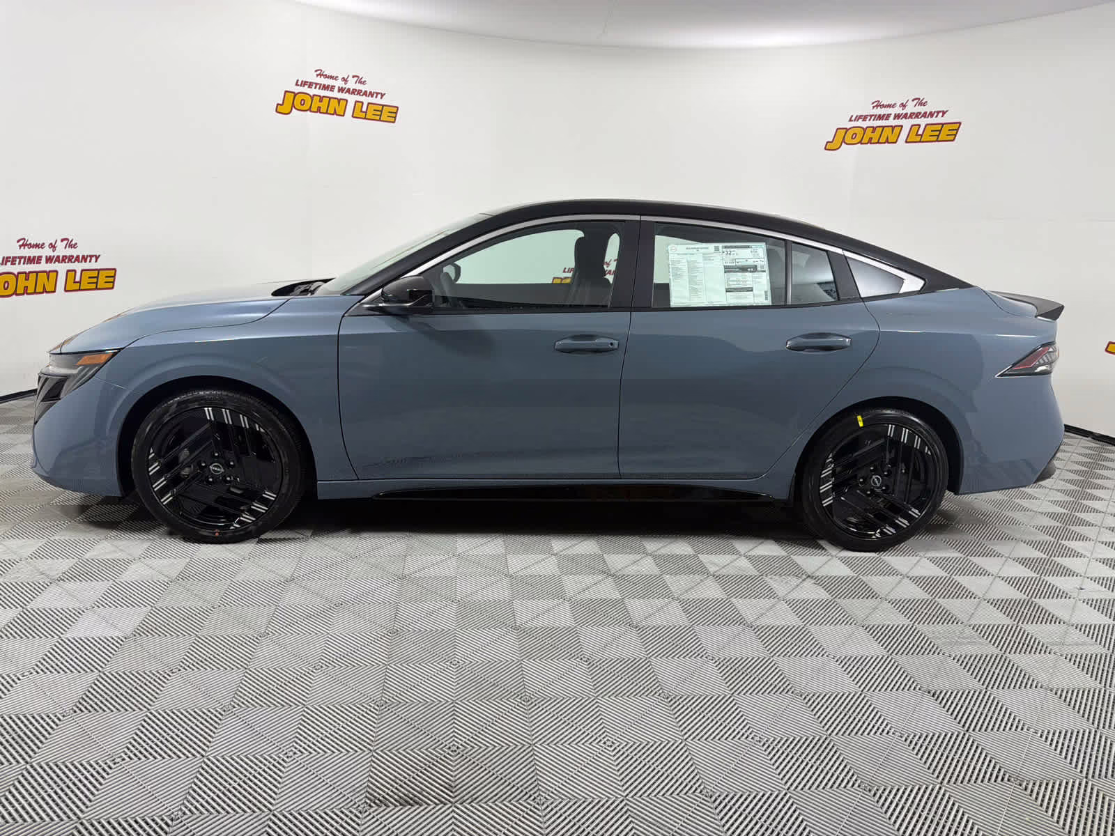 2026 Atlantic Gray Metallic/Super Black Nissan Sentra SR FWD Sedan