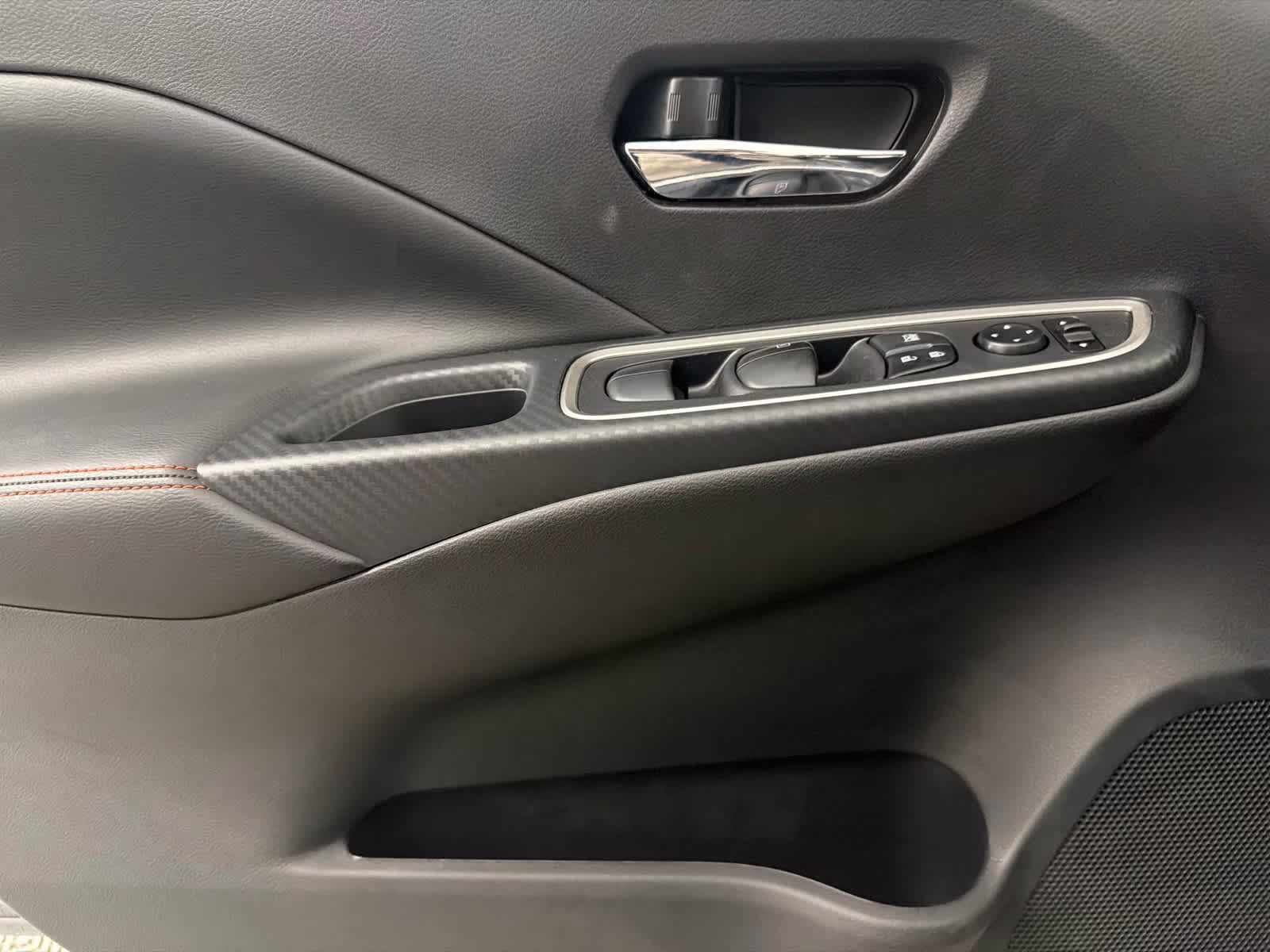 2025 Gun Metallic Nissan Versa SR FWD Sedan