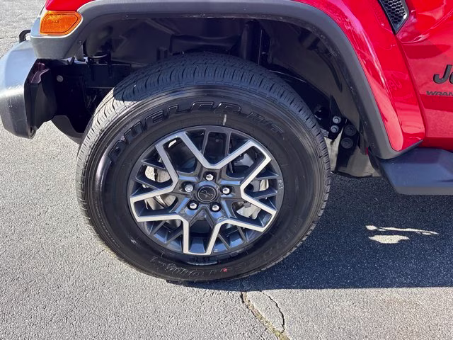 2026 Firecracker Red Clearcoat Jeep Wrangler Sahara 4X4 Convertible