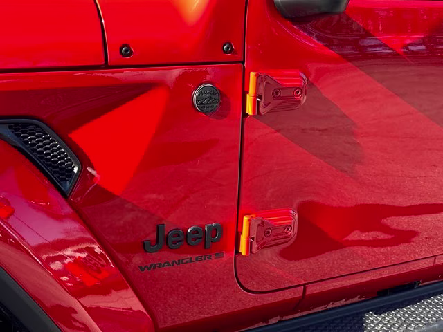 2026 Firecracker Red Clearcoat Jeep Wrangler Sahara 4X4 Convertible