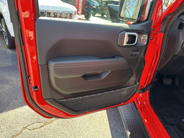 2026 Firecracker Red Clearcoat Jeep Wrangler Sahara 4X4 Convertible