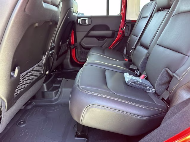 2026 Firecracker Red Clearcoat Jeep Wrangler Sahara 4X4 Convertible