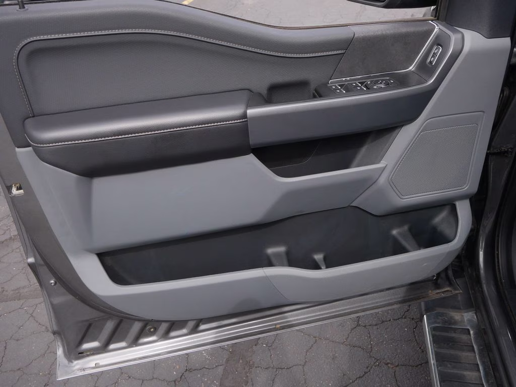 2025 Carbonized Gray Metallic Ford F-150 XLT w/ 301A 4X4 Truck