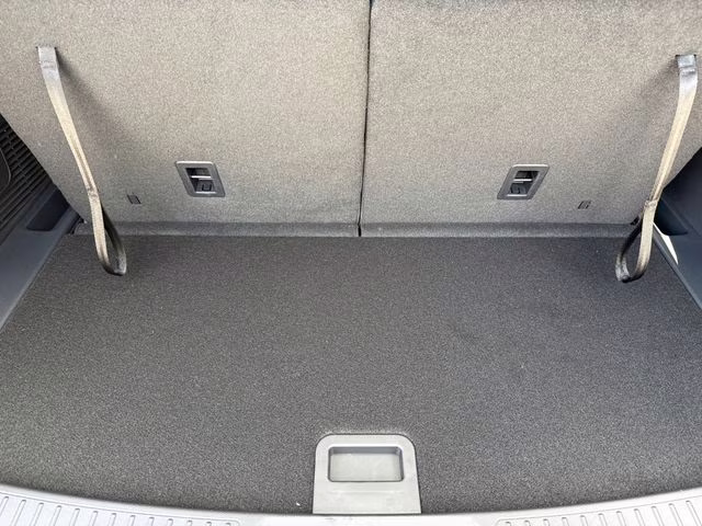 2026 White Metallic Ford Explorer Active RWD SUV