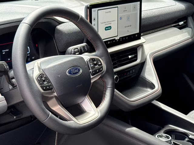 2026 White Metallic Ford Explorer Active RWD SUV