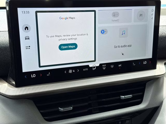 2026 White Metallic Ford Explorer Active RWD SUV