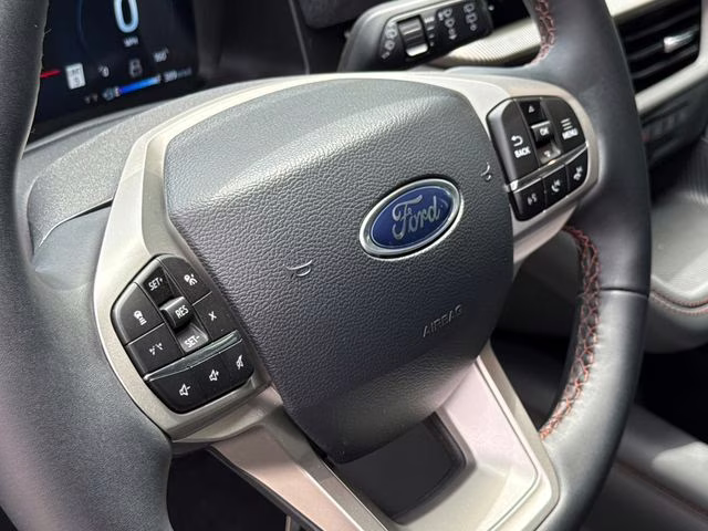 2026 White Metallic Ford Explorer Active RWD SUV