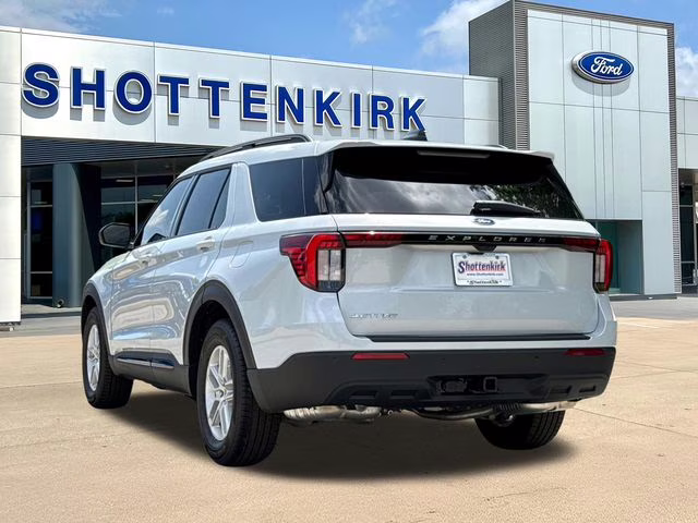 2026 White Metallic Ford Explorer Active RWD SUV
