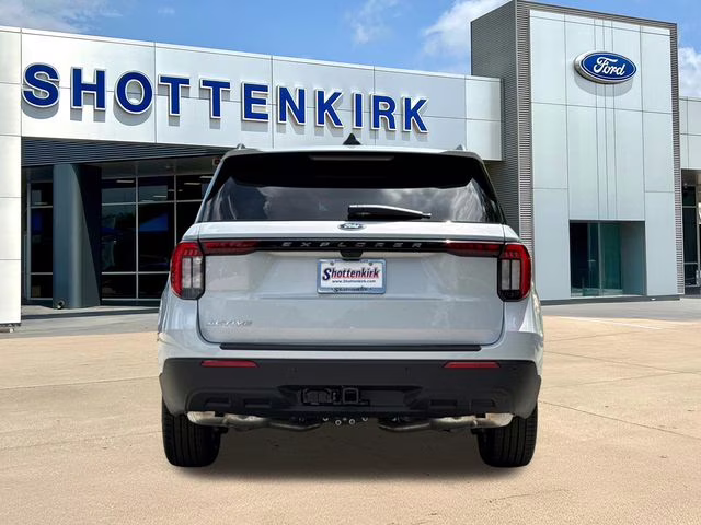 2026 White Metallic Ford Explorer Active RWD SUV