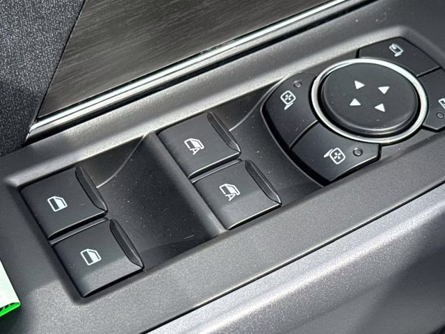 2026 White Metallic Ford F-150 Lariat 4X4 Truck