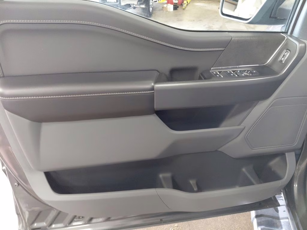 2025 Carbonized Gray Metallic Ford F-150 XLT 4X4 Truck