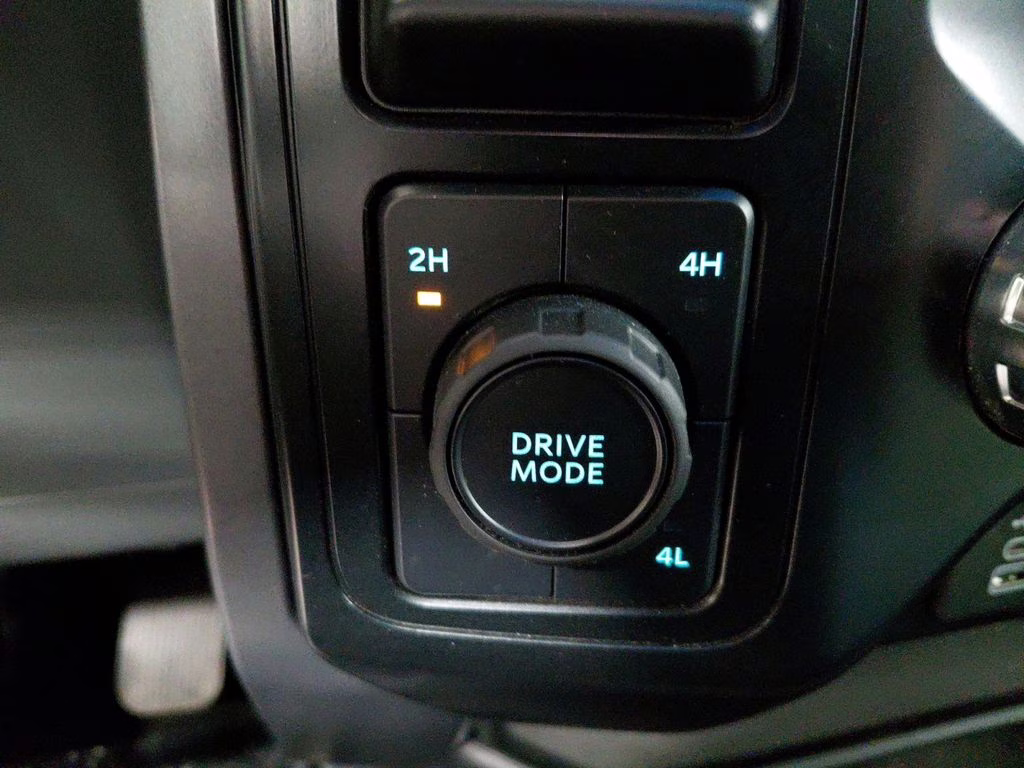 2025 Carbonized Gray Metallic Ford F-150 XLT 4X4 Truck