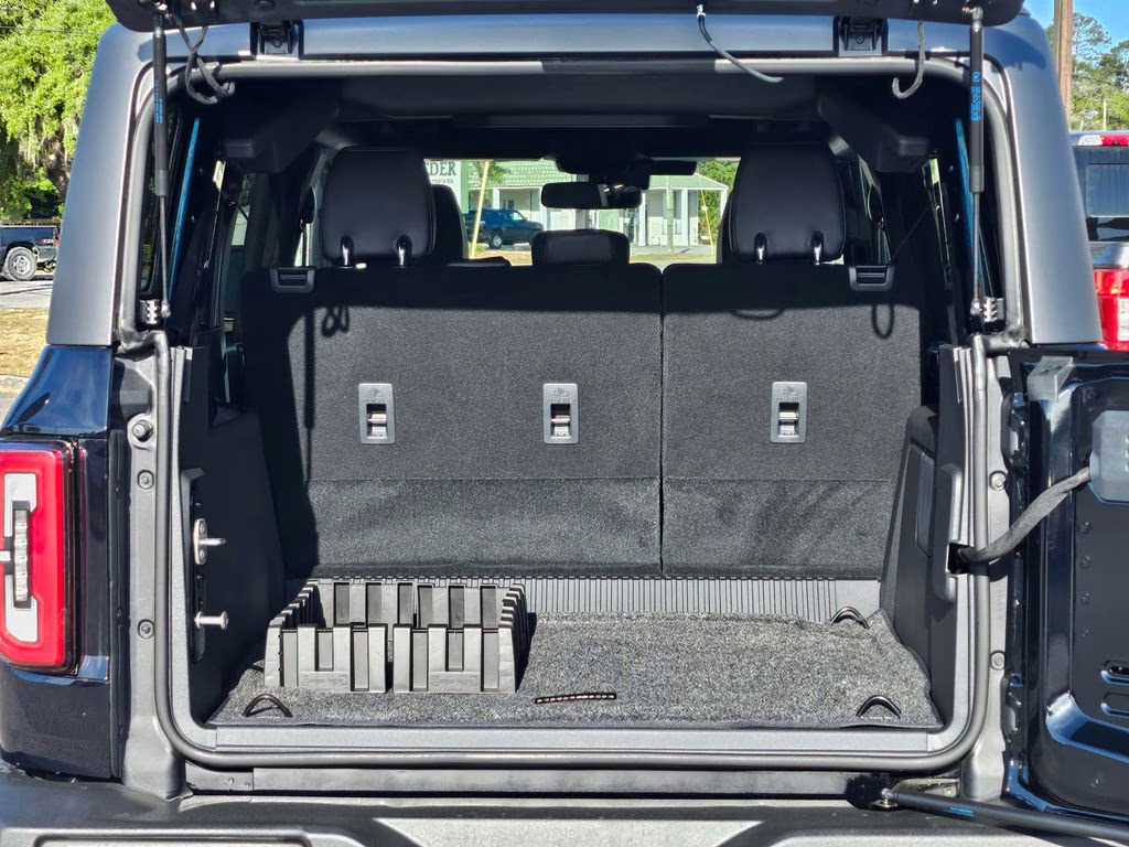 2026 Shadow Black Ford Bronco Outer Banks 4X4 SUV