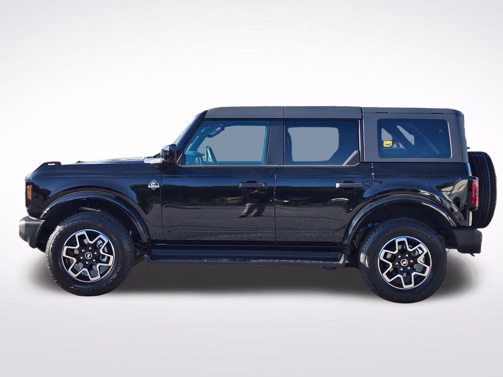 2026 Shadow Black Ford Bronco Outer Banks 4X4 SUV