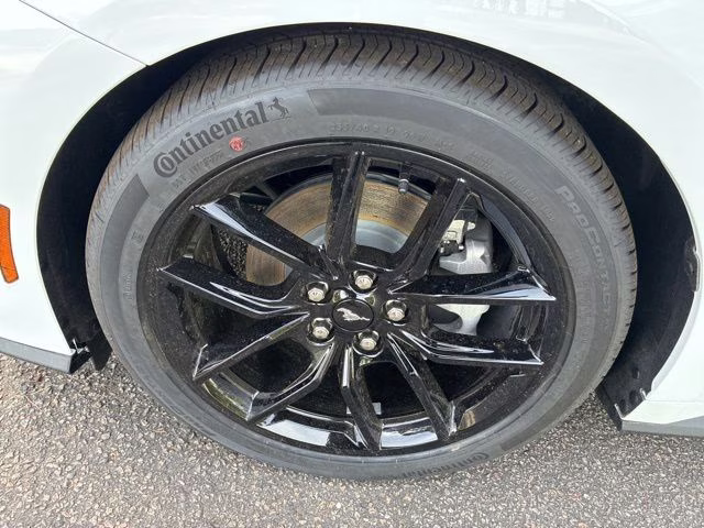 2026 Oxford White Ford Mustang EcoBoost RWD Coupe