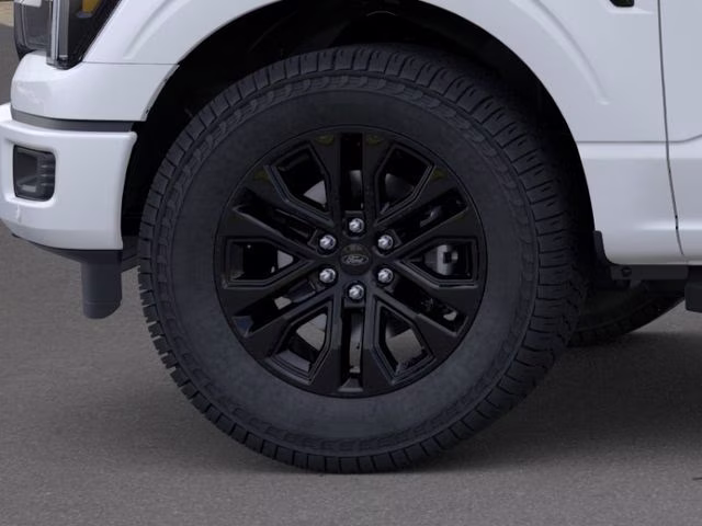 2026 Star White Metallic Tri-Coat Ford F-150 Lariat 4X4 Truck