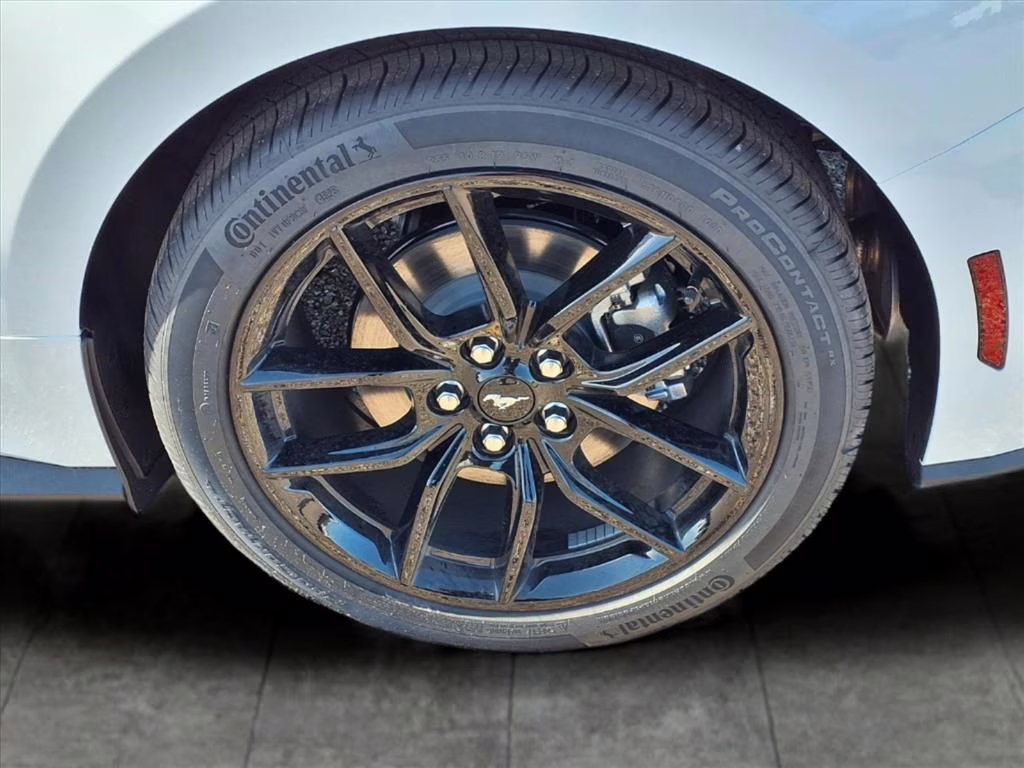 2026 Oxford White Ford Mustang EcoBoost RWD Coupe