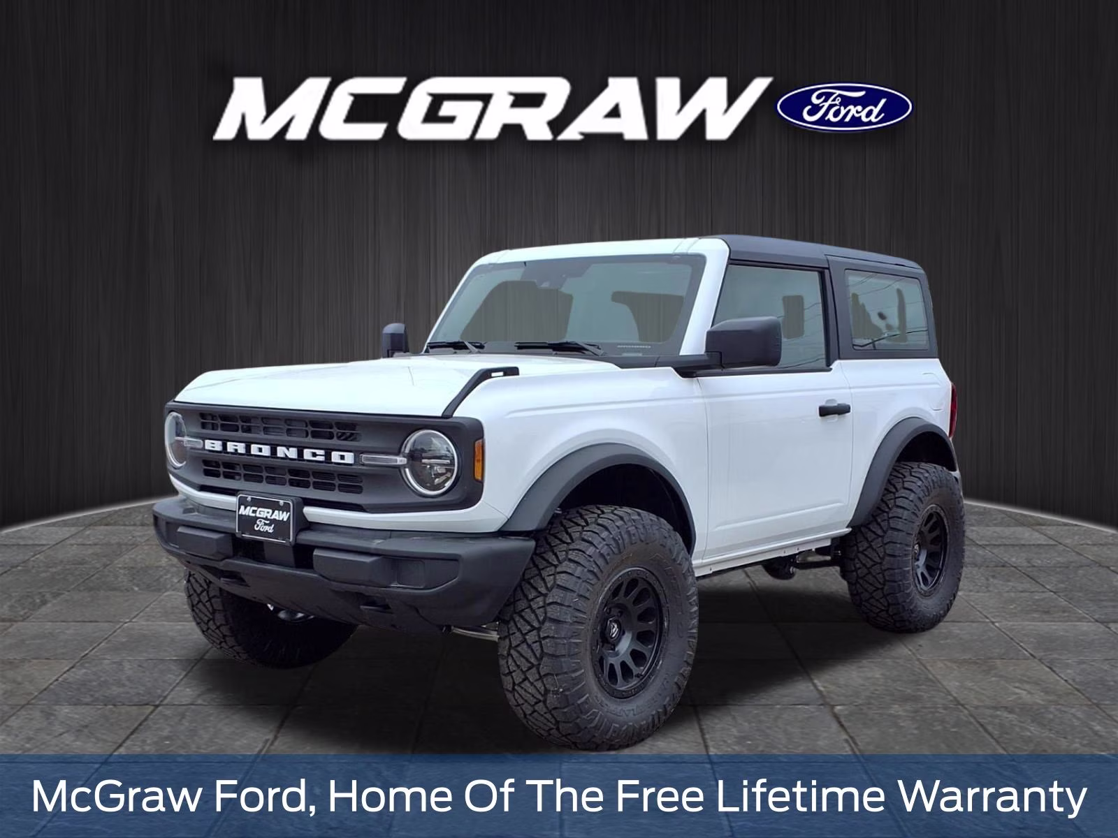 2025 Oxford White Ford Bronco Base 4X4 SUV