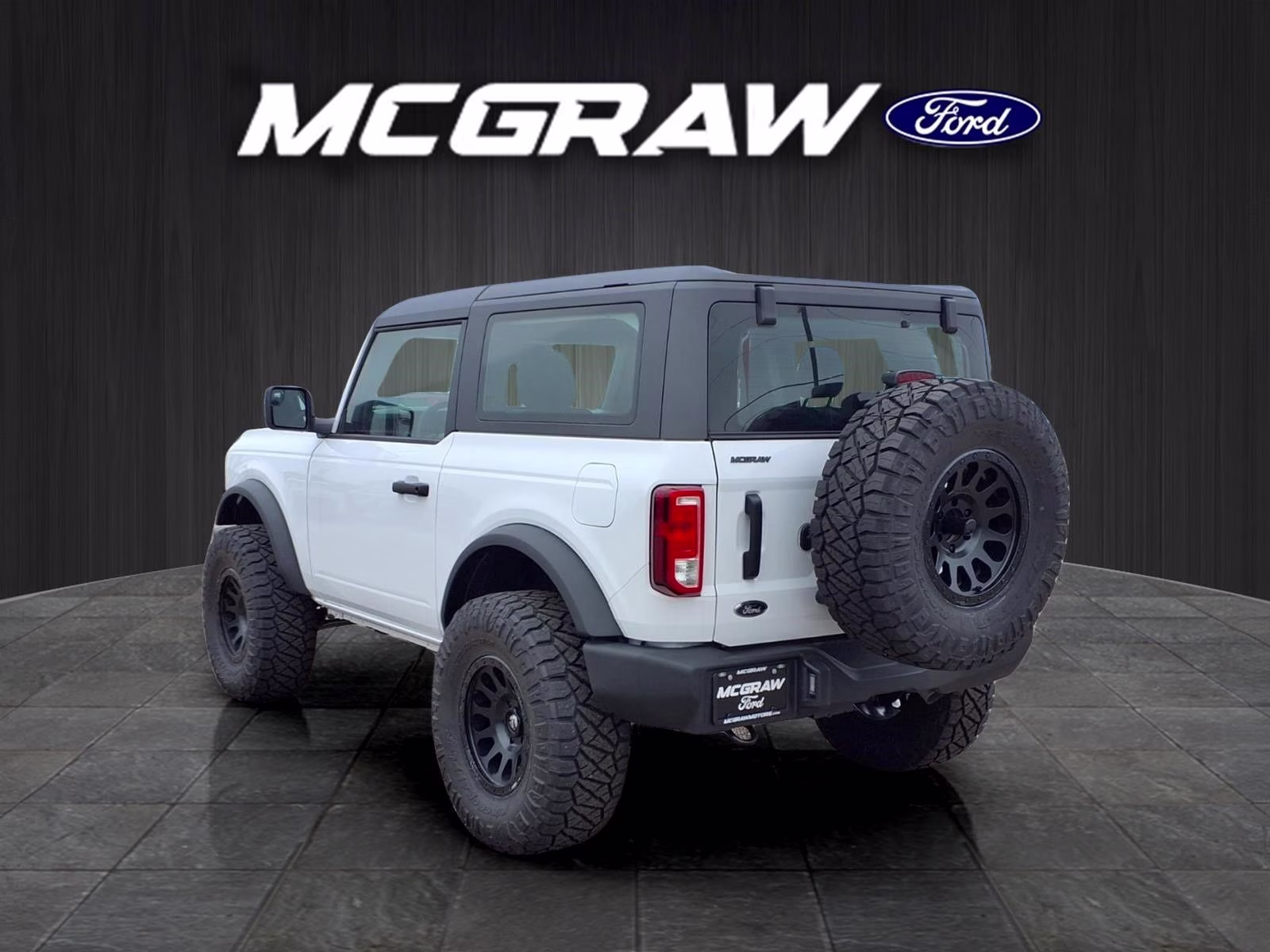2025 Oxford White Ford Bronco Base 4X4 SUV