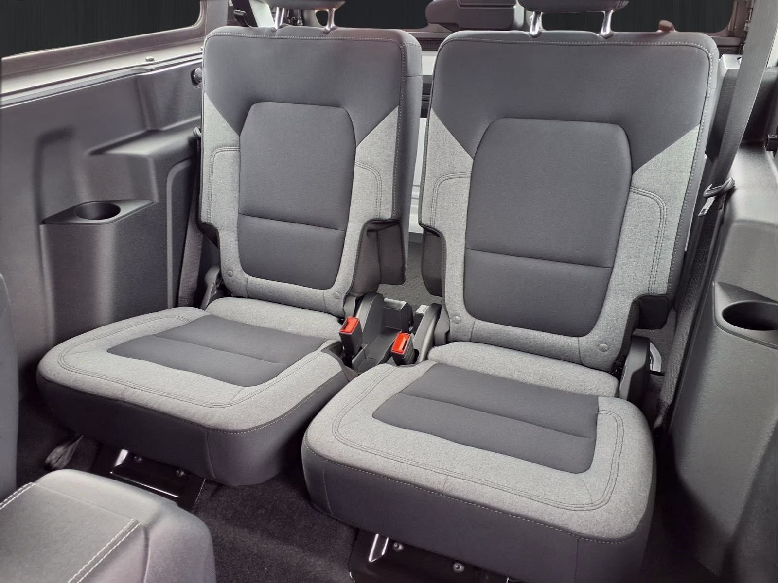 2025 Oxford White Ford Bronco Base 4X4 SUV