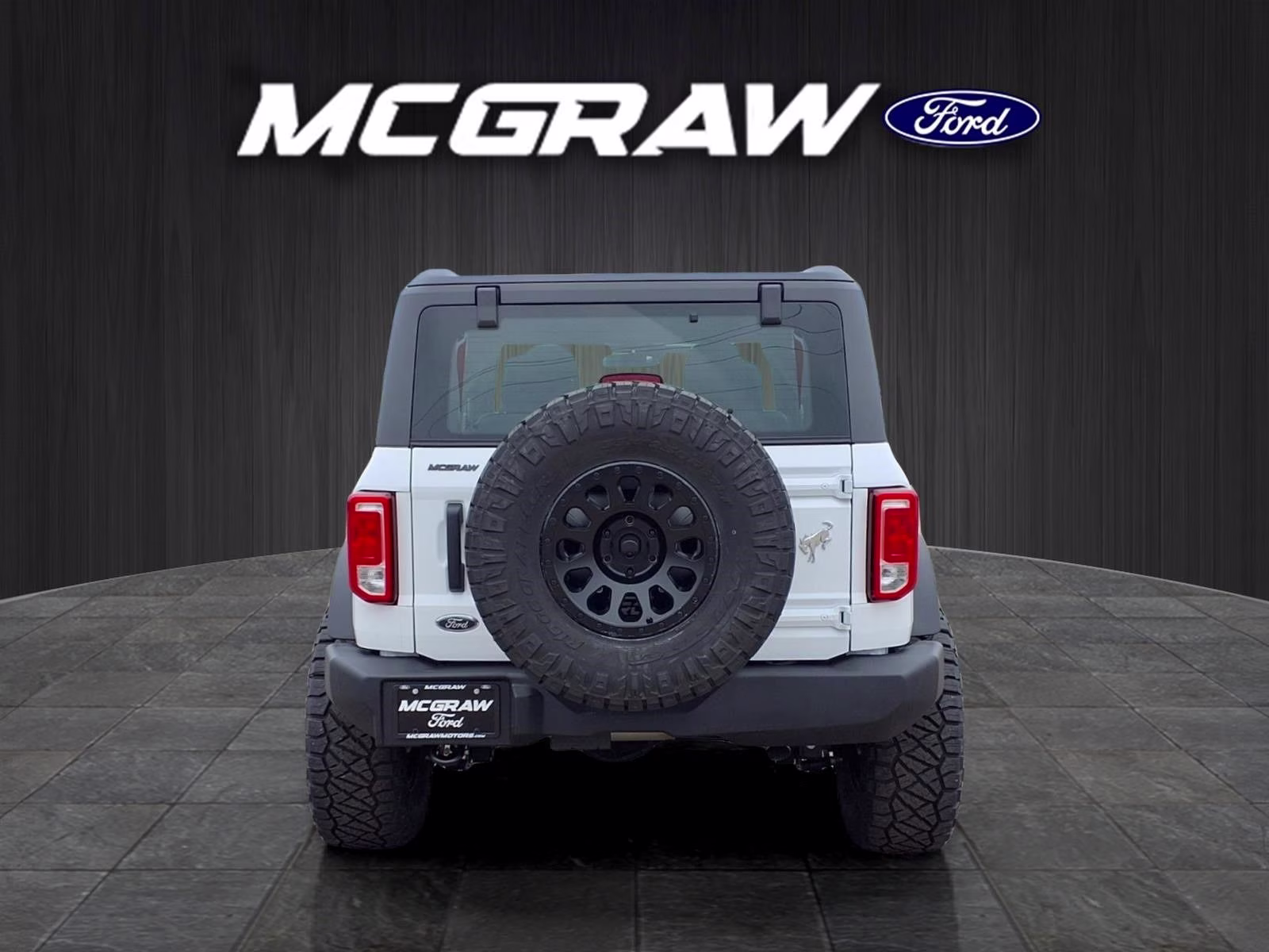 2025 Oxford White Ford Bronco Base 4X4 SUV