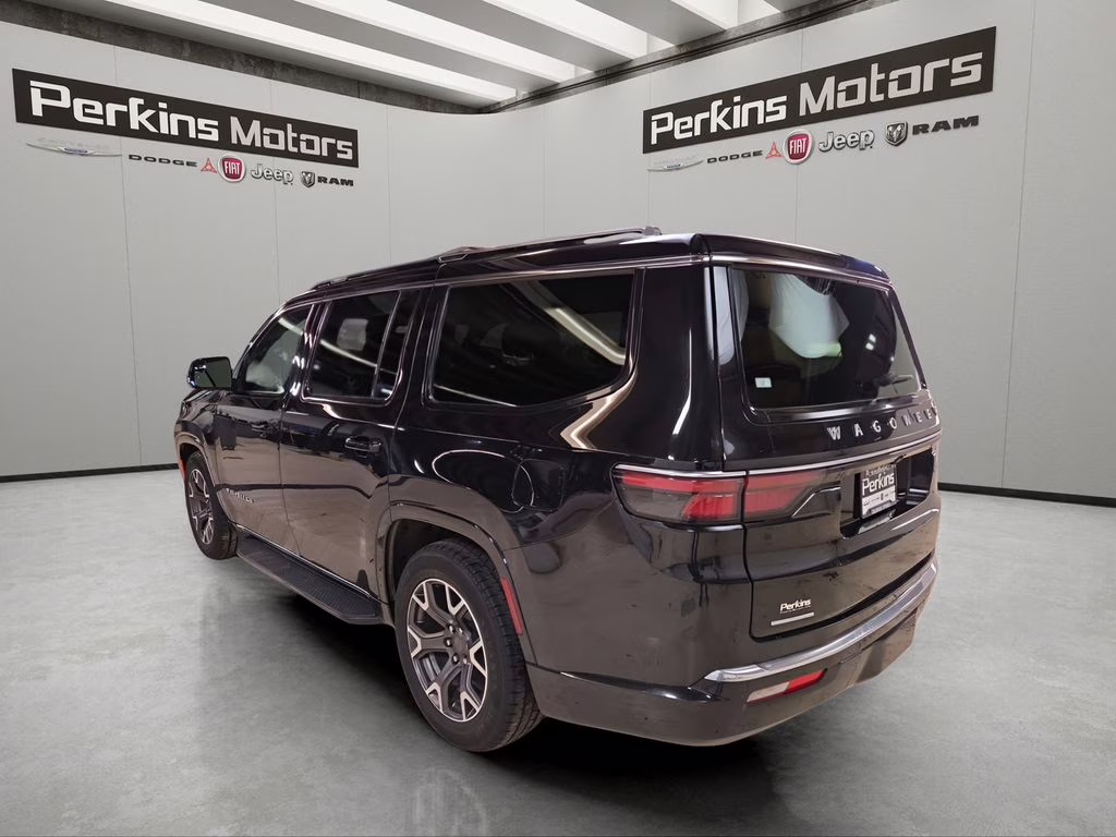 2023 Diamond Black Crystal Pearlcoat Jeep Wagoneer Series III 4X4 SUV