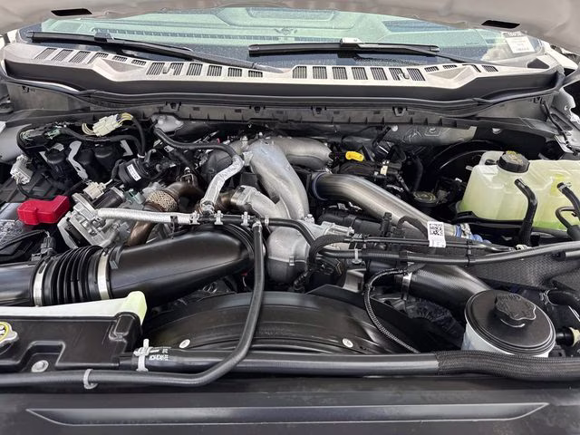 2026 White Metallic Ford Super Duty F-250 SRW Lariat 4X4 Truck