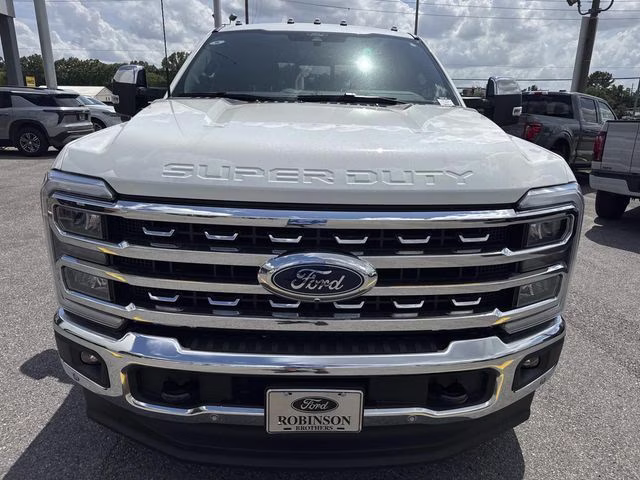 2026 White Metallic Ford Super Duty F-250 SRW Lariat 4X4 Truck