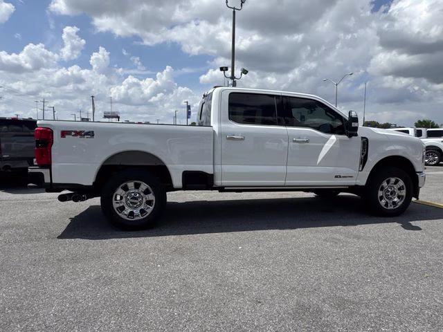 2026 White Metallic Ford Super Duty F-250 SRW Lariat 4X4 Truck