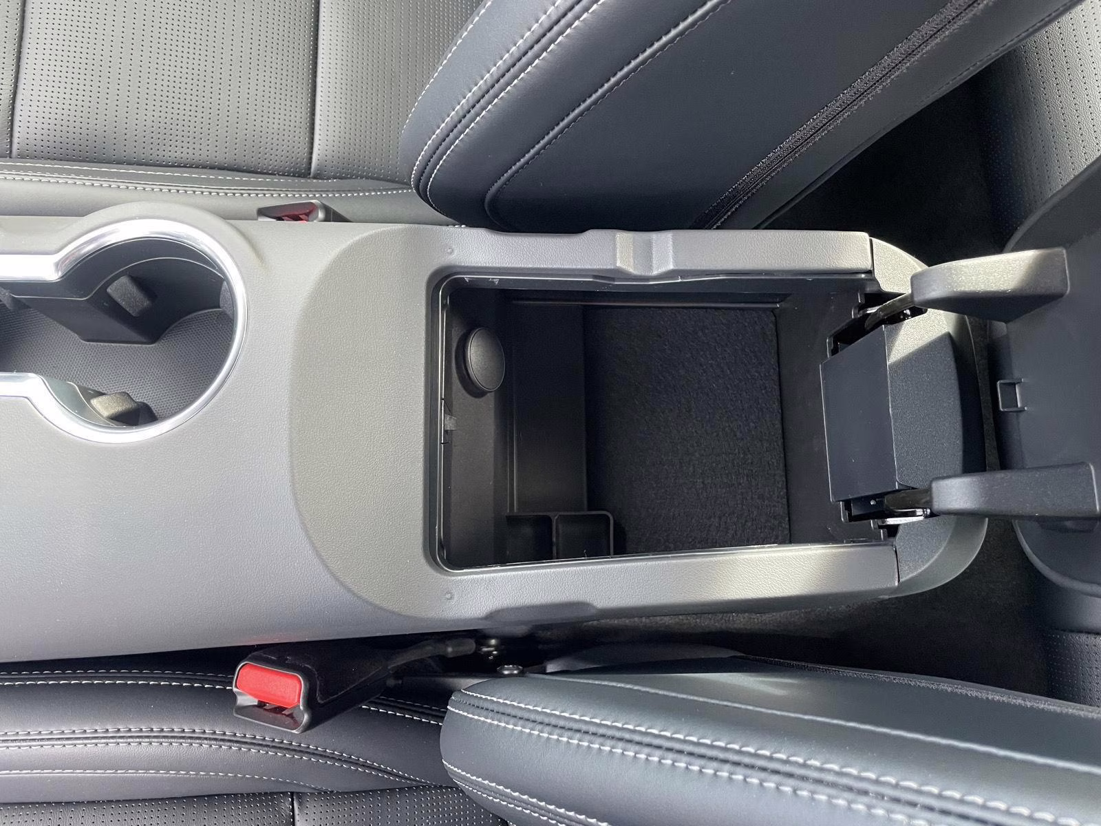 2026 Iconic Silver Ford Mustang GT Premium RWD Fastback