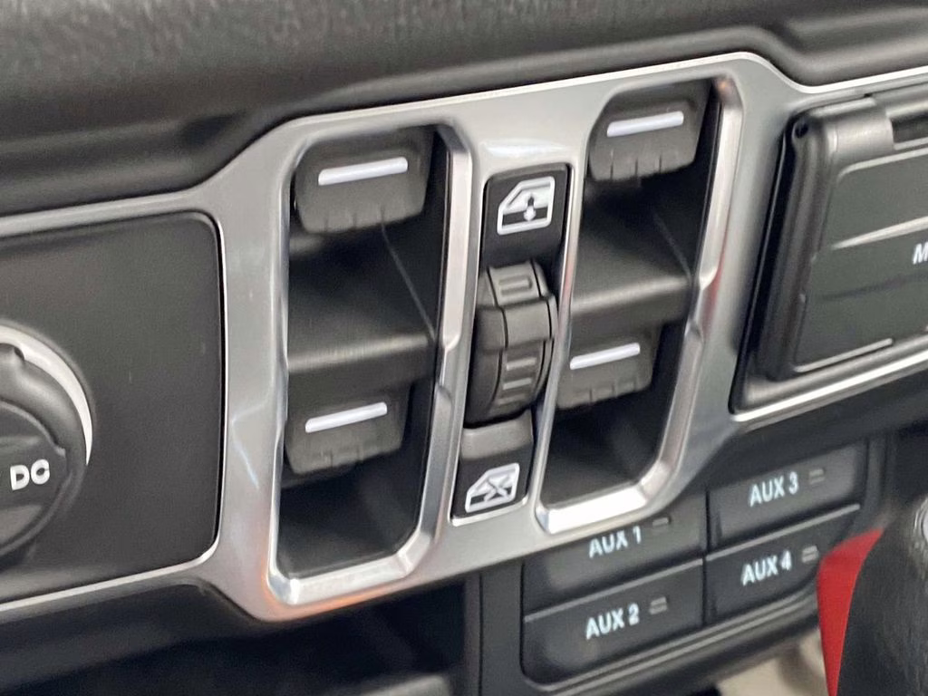 2026 Anvil Clearcoat Jeep Gladiator Sport 4X4 Truck