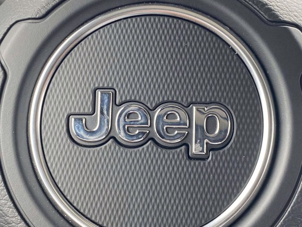 2026 Anvil Clearcoat Jeep Gladiator Sport 4X4 Truck