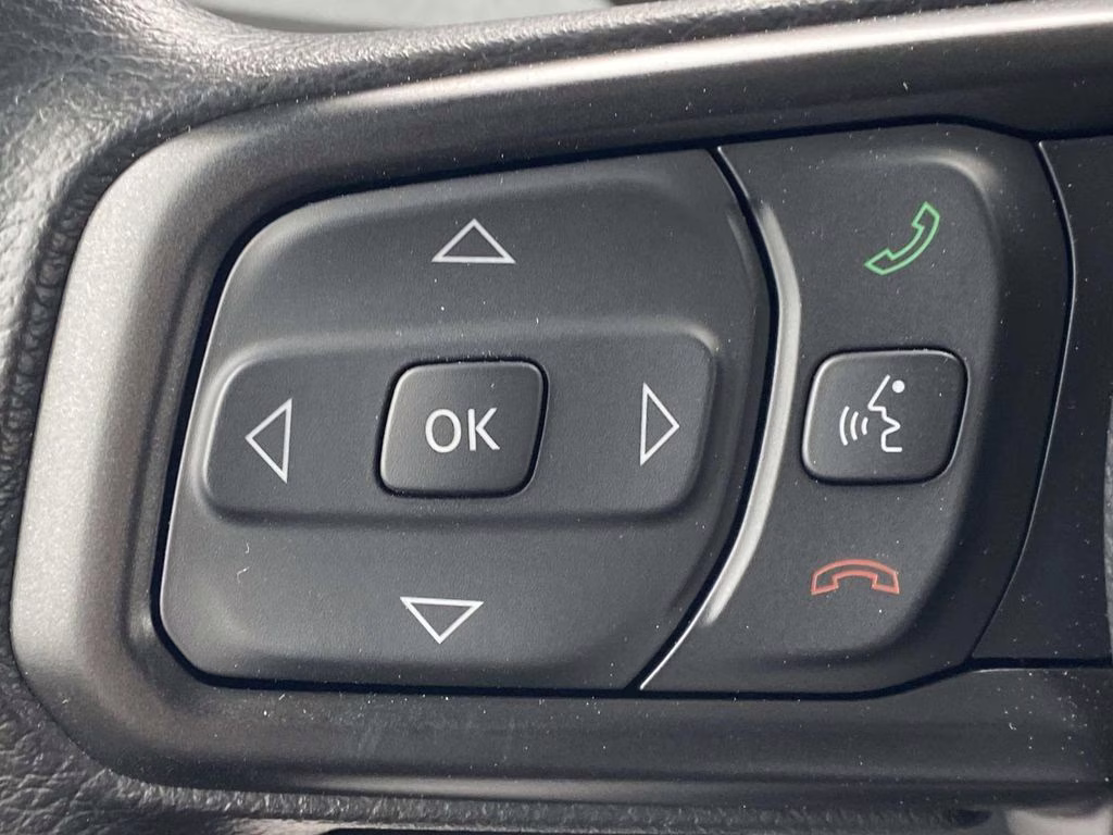 2026 Anvil Clearcoat Jeep Gladiator Sport 4X4 Truck