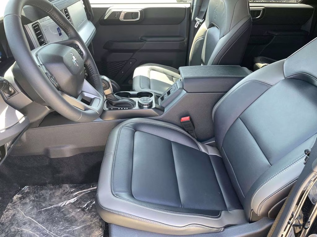 2026 Shadow Black Ford Bronco Outer Banks 4X4 SUV