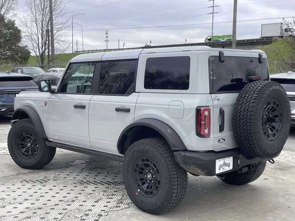 2026 Avalanche Ford Bronco Badlands 4X4 SUV
