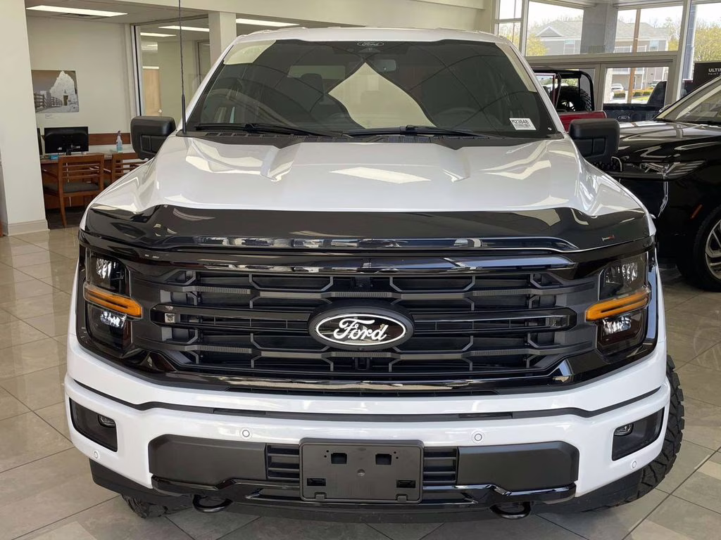 2026 Oxford White Ford F-150 XLT 4X4 Truck