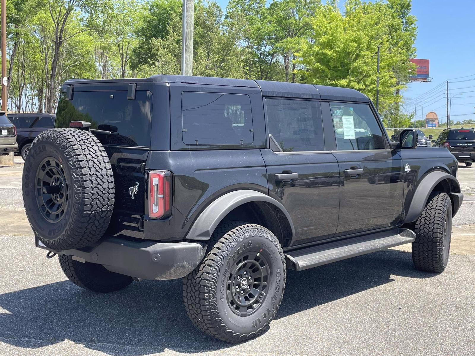 2026 Shadow Black Ford Bronco Outer Banks 4X4 SUV