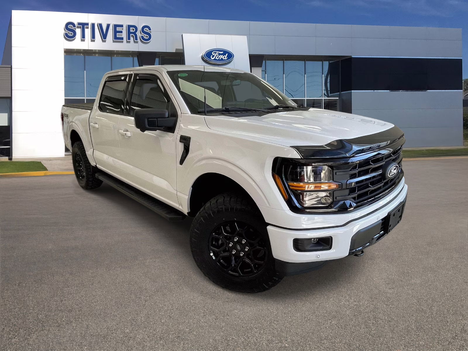 2026 Oxford White Ford F-150 XLT 4X4 Truck