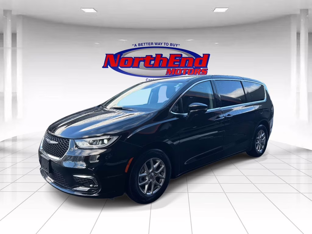 2024 Diamond Black Crystal Pearlcoat Chrysler Pacifica Touring L FWD Van