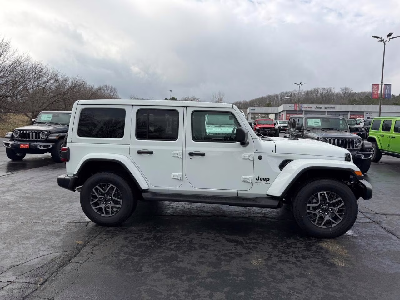 2026 Bright White Clearcoat Jeep Wrangler Sahara 4X4 SUV