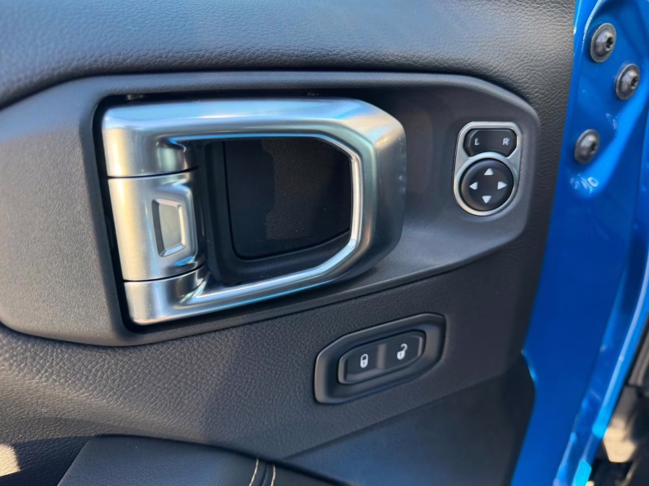 2026 Hydro Blue Pearlcoat Jeep Wrangler Sahara 4X4 SUV