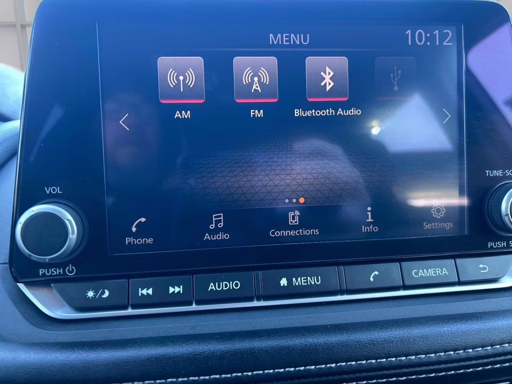 2023 Glacier White Nissan Rogue S AWD SUV