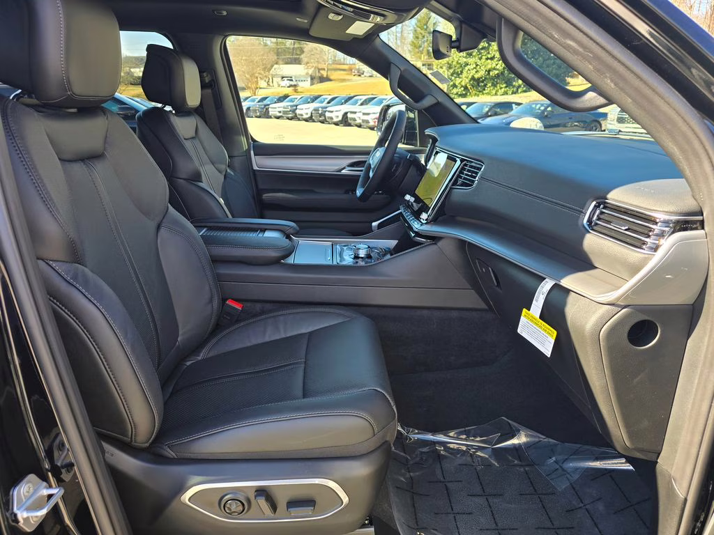 2026 High Gloss Black Jeep Grand Wagoneer Base 4X4 SUV