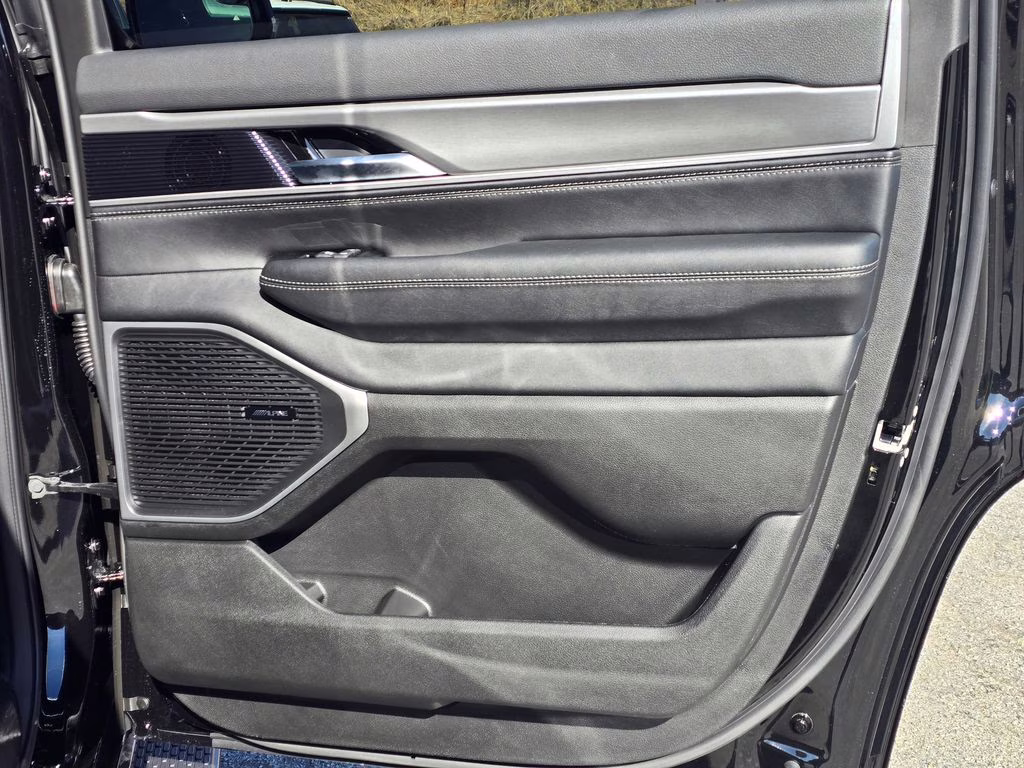 2026 High Gloss Black Jeep Grand Wagoneer Base 4X4 SUV